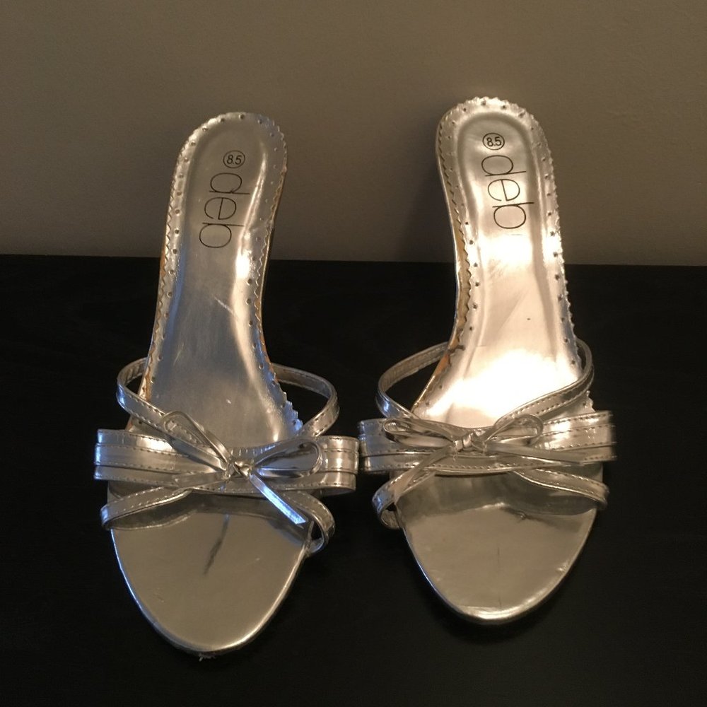 DEB SIVER HEELS